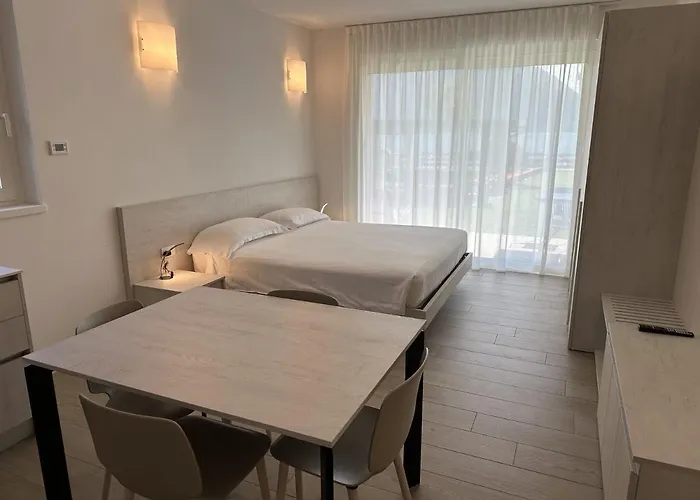 Le Vele Suites&apartments Hotel *