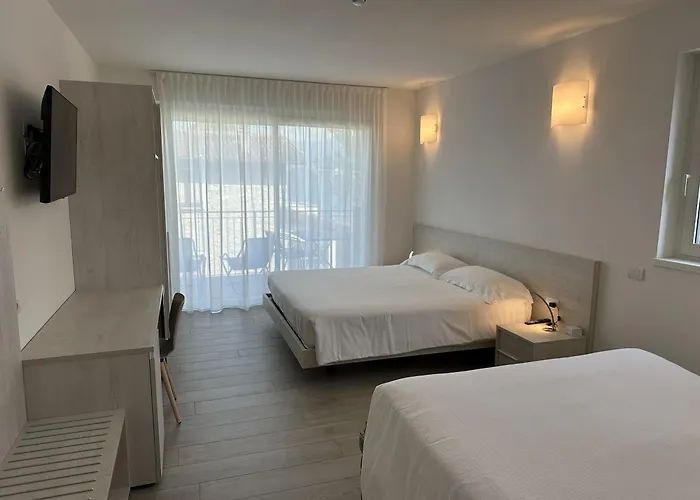 Le Vele Suites&apartments Hotel Domaso
